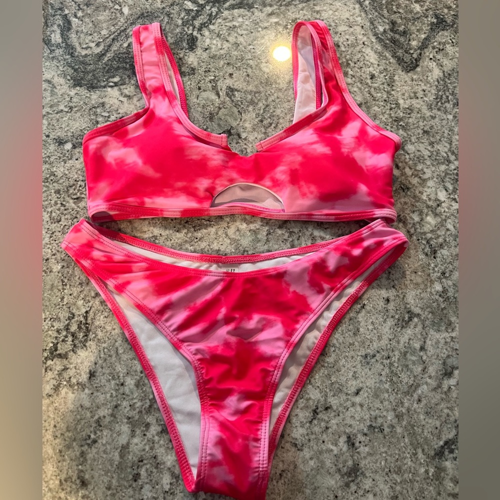 NEVER WORN Women’s Pink Bathing Suit